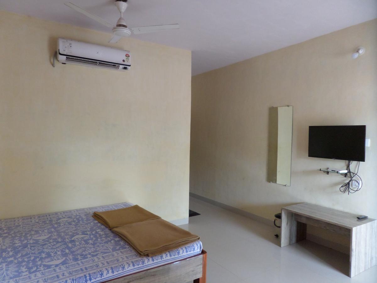 Atithi Farm House Hotell Borlai Eksteriør bilde