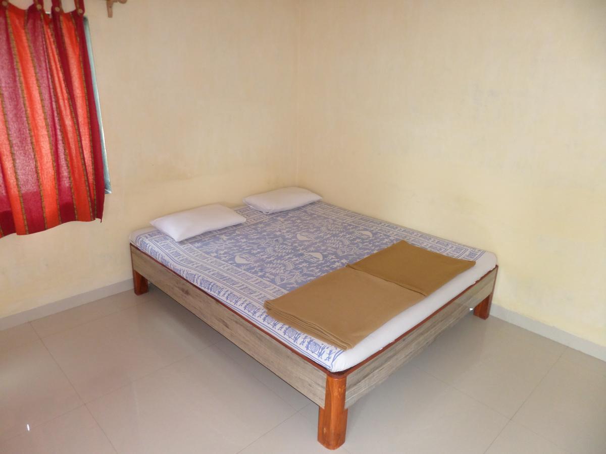 Atithi Farm House Hotell Borlai Eksteriør bilde